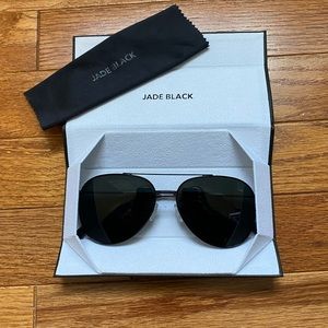 Jade Black - polarized aviators